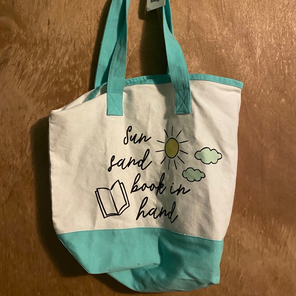 NWT Tote "Sun Sand Book in Hand"